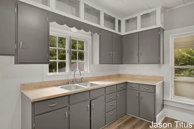 $199,900 | 814 Main Street, Nashville, MI 49073