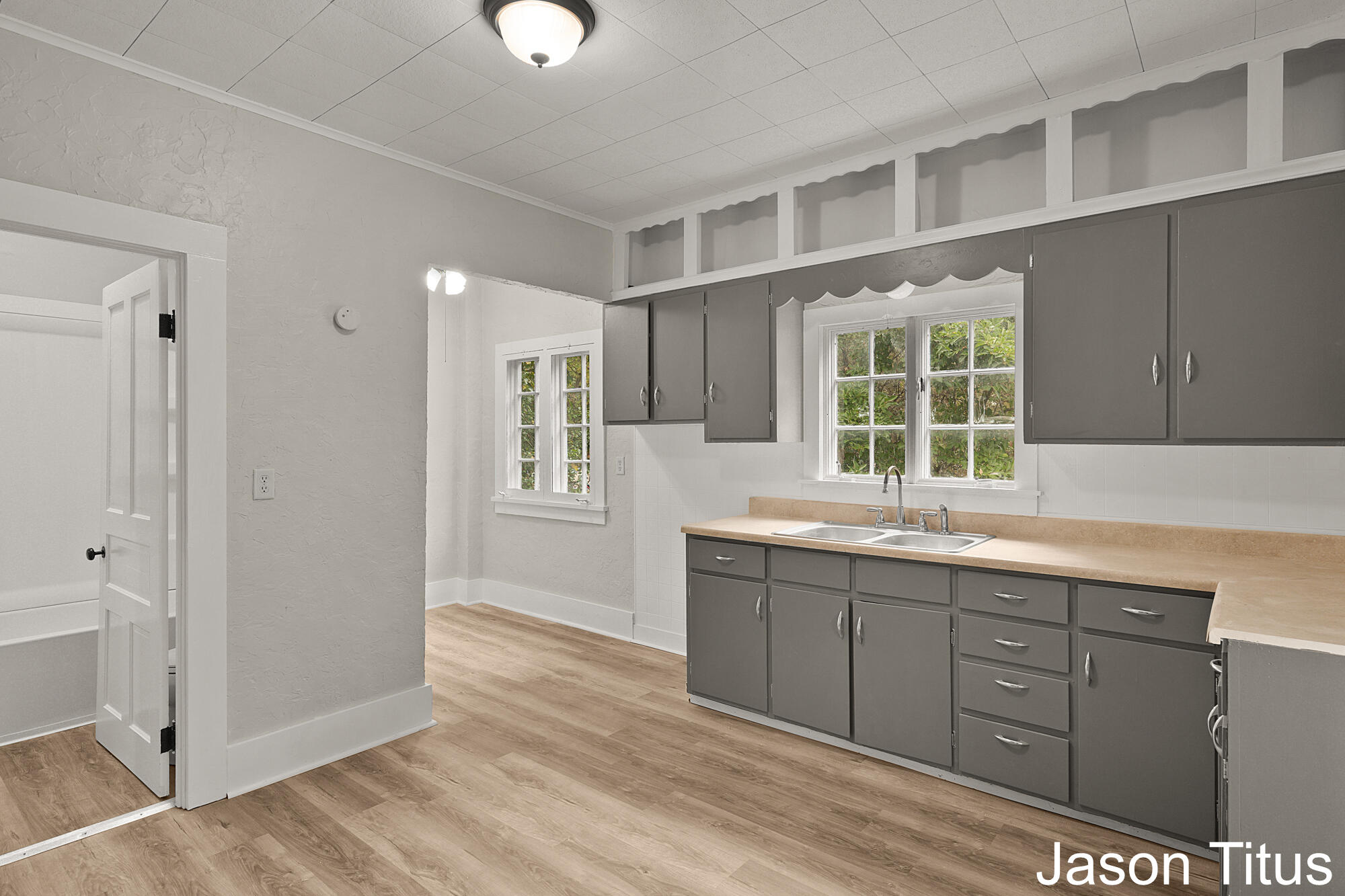 814 Main Street Nashville, MI 49073 - Photo 4 of 33 DSC06079