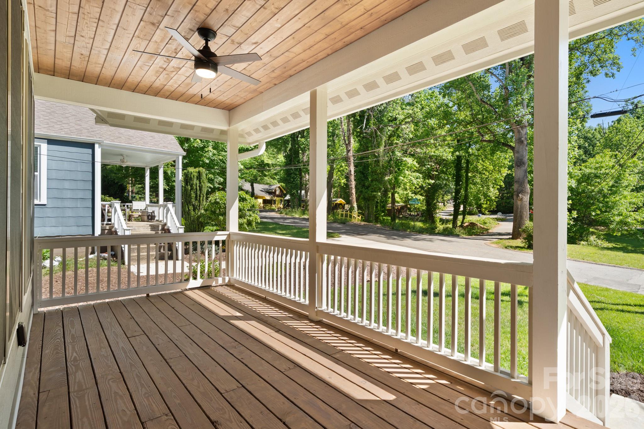 445 Governors View Road Asheville, NC 28805 - Photo 28 of 34 Gallery Image 28