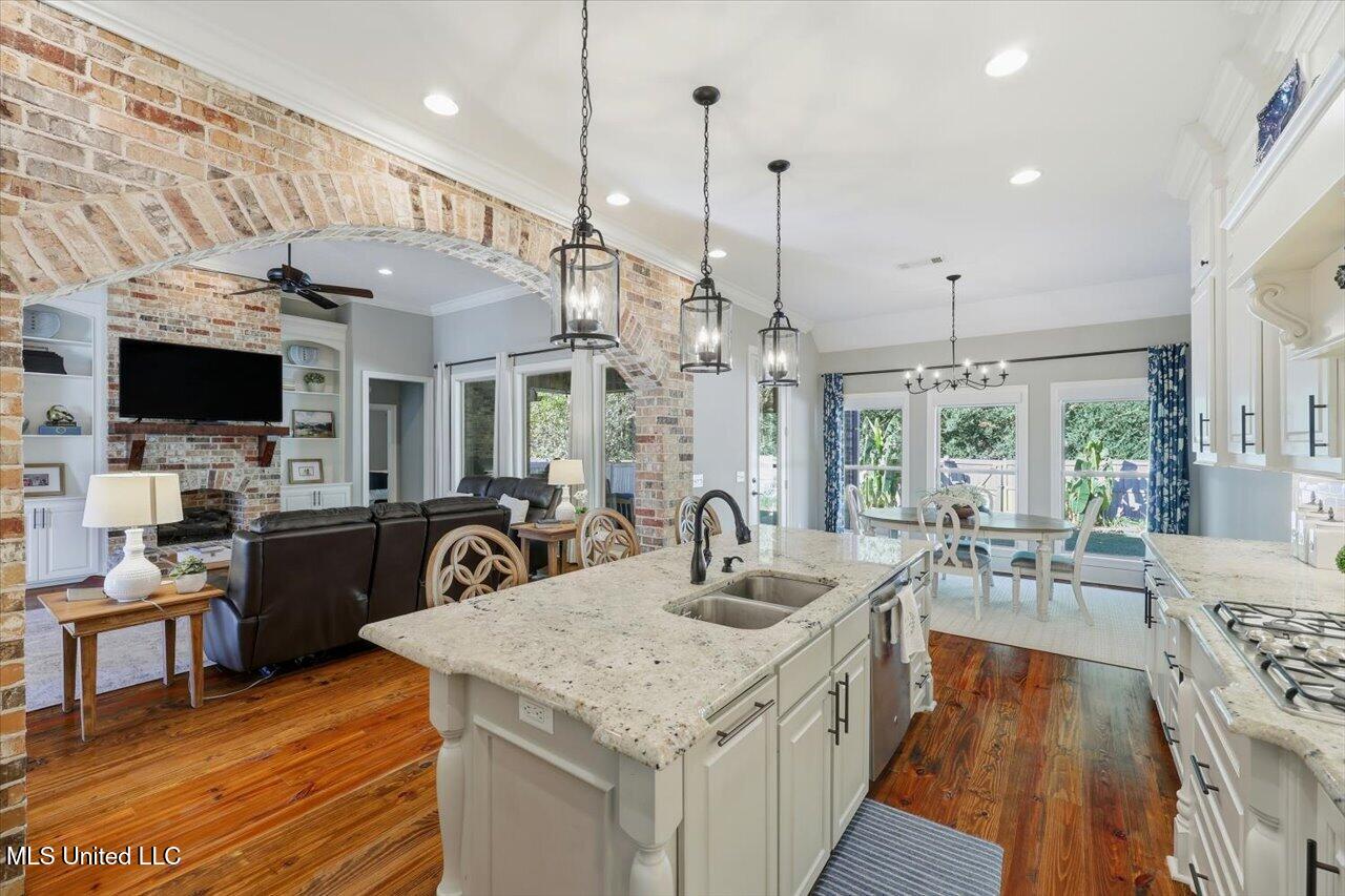 162 Speers Valley Road Brandon, MS 39042 - Photo 13 of 40 13-162 Speers Valley Rd _ Home Tours MS