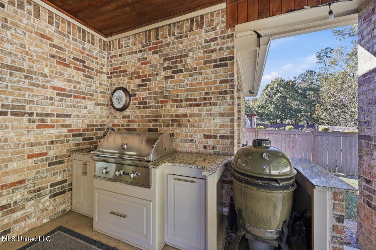 162 Speers Valley Road Brandon, MS 39042 - Photo 36 of 40 37-162 Speers Valley Rd _ Home Tours MS