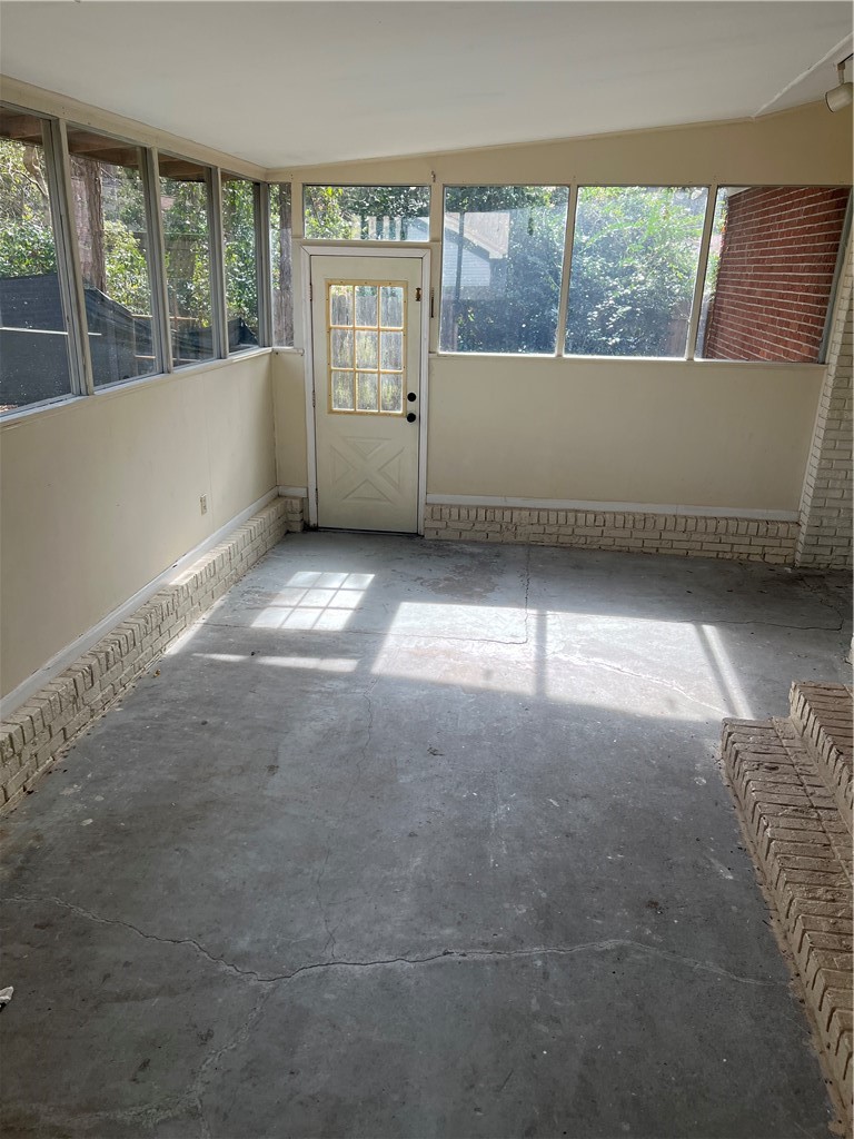 150 Fairway Road Brunswick, GA 31525 - Photo 3 of 11