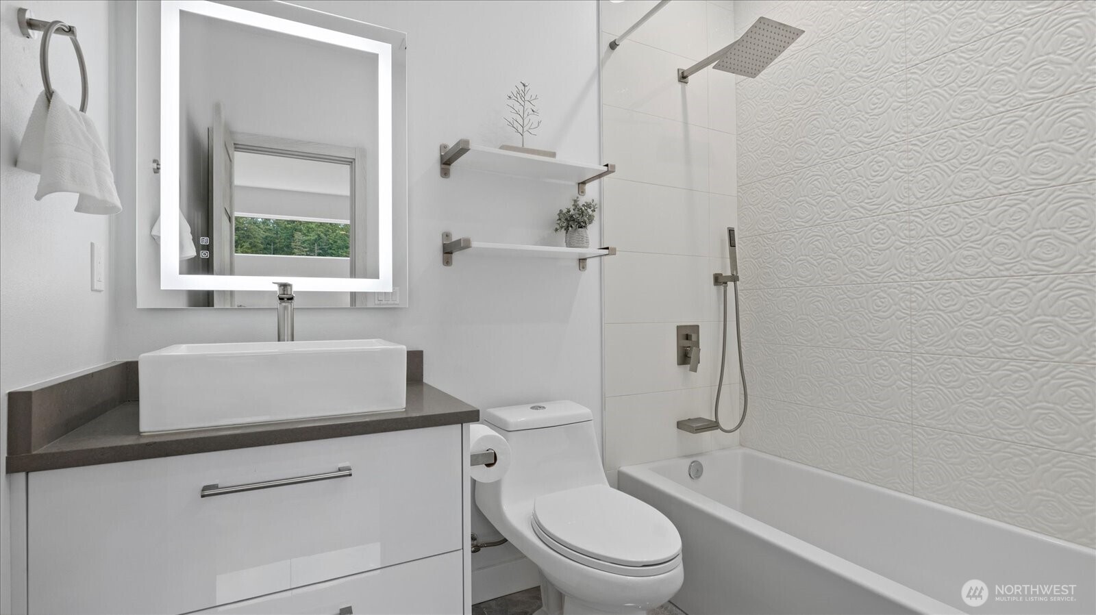 17123 69th Place West Edmonds, WA 98026 - Photo 21 of 40