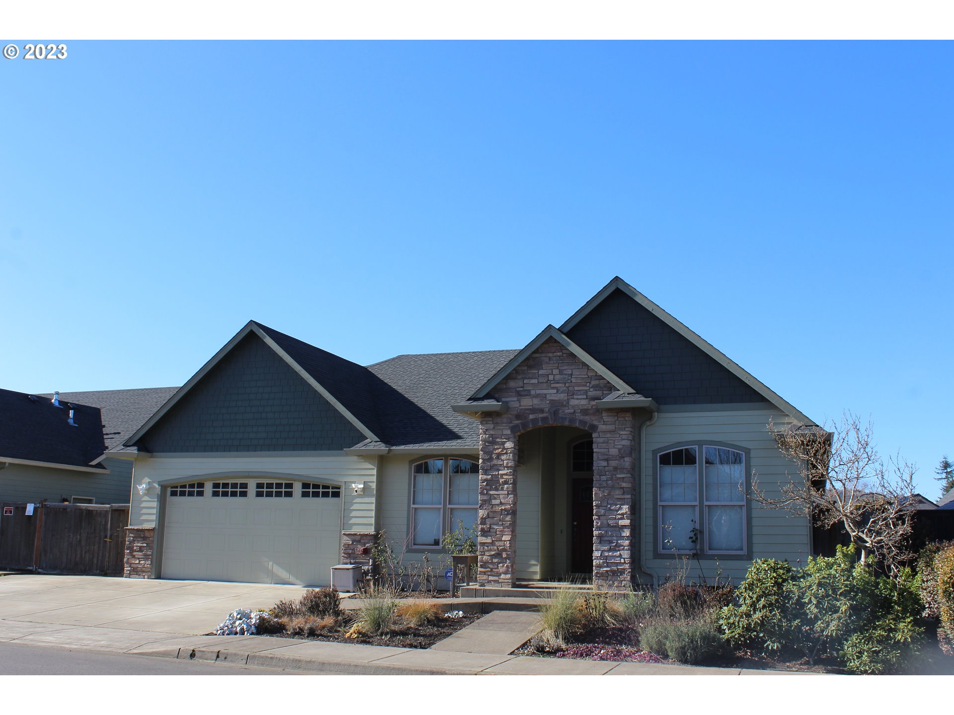1186 South 41st Street Springfield, OR 97478 - Photo 2 of 17 Gallery Image 2