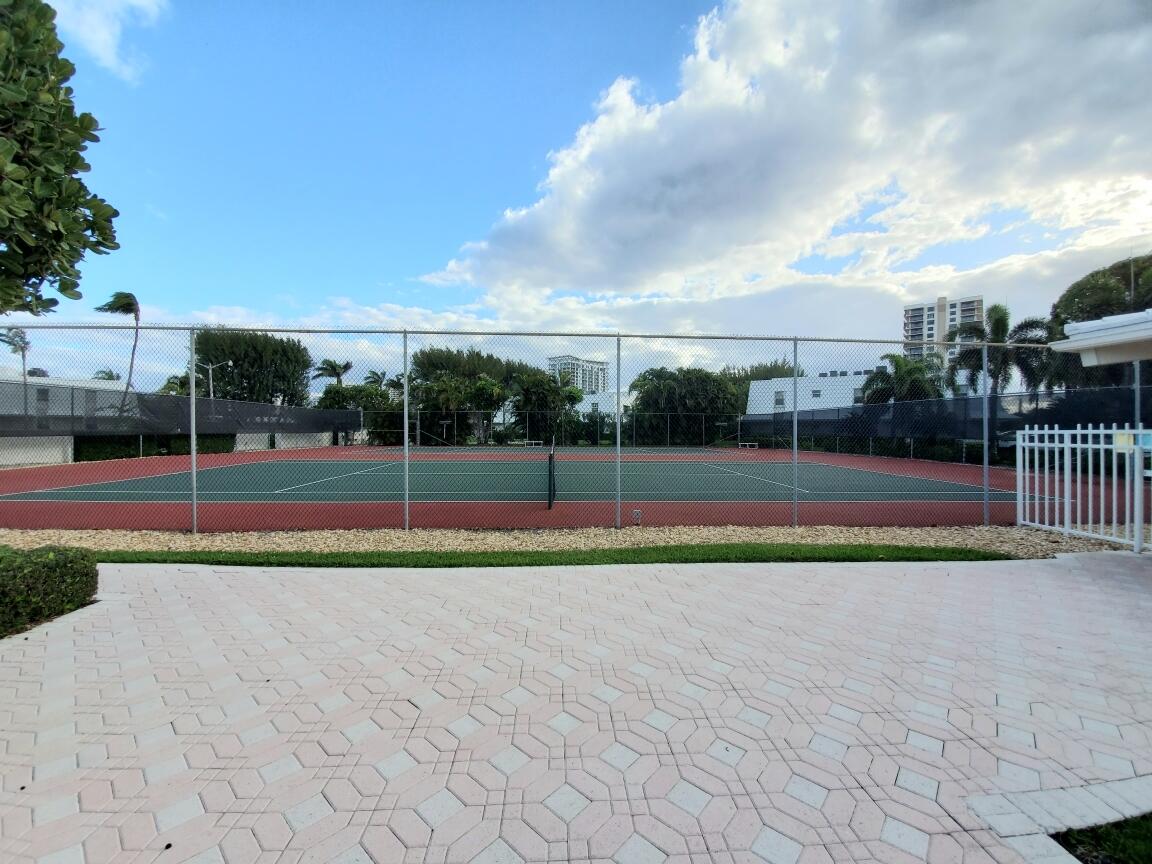 1030 Sugar Sands Boulevard, Unit 372 Riviera Beach, FL 33404 - Photo 38 of 45 Pickleball and Tennis Courts