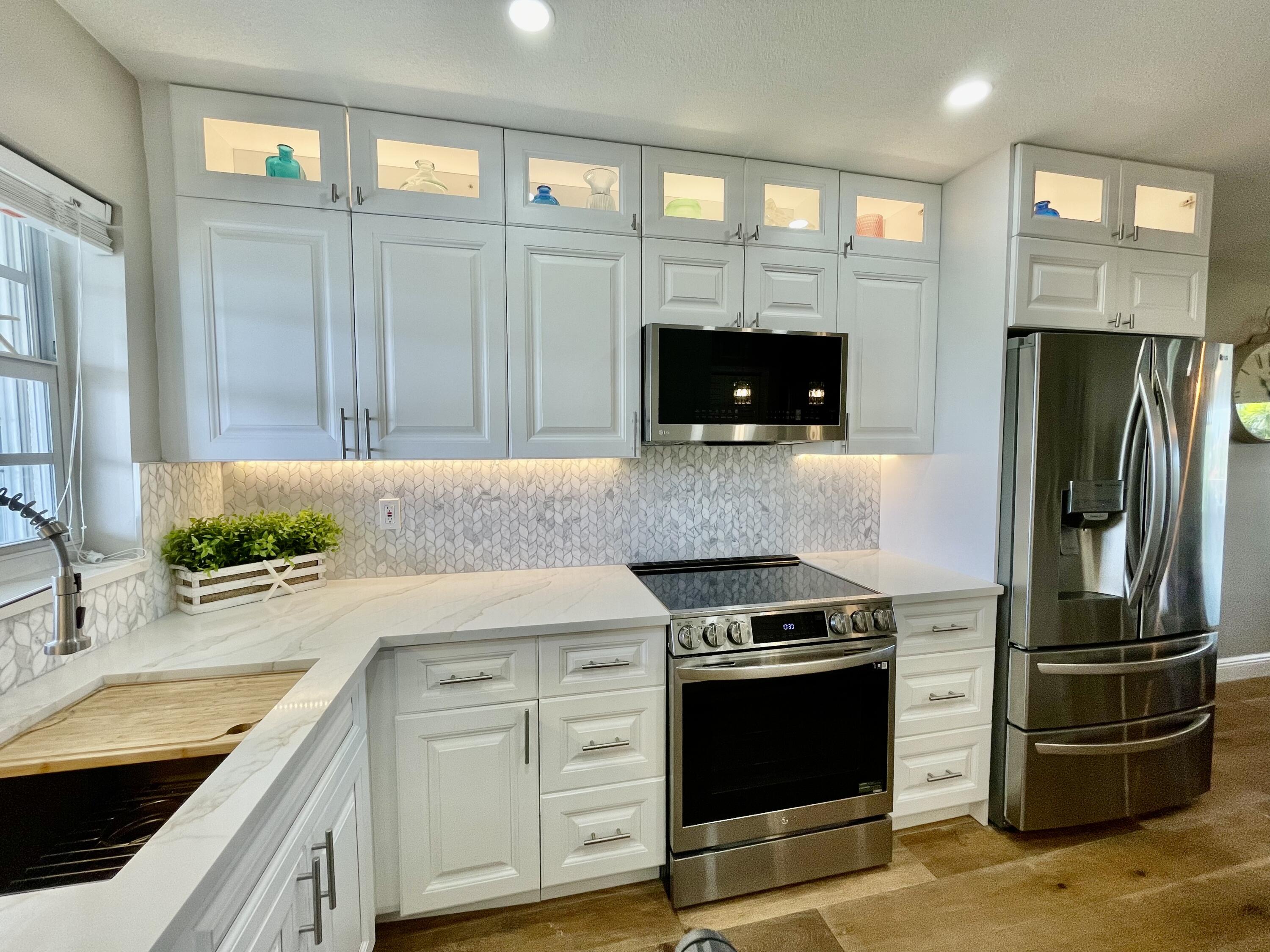 1030 Sugar Sands Boulevard, Unit 372 Riviera Beach, FL 33404 - Photo 8 of 45 .