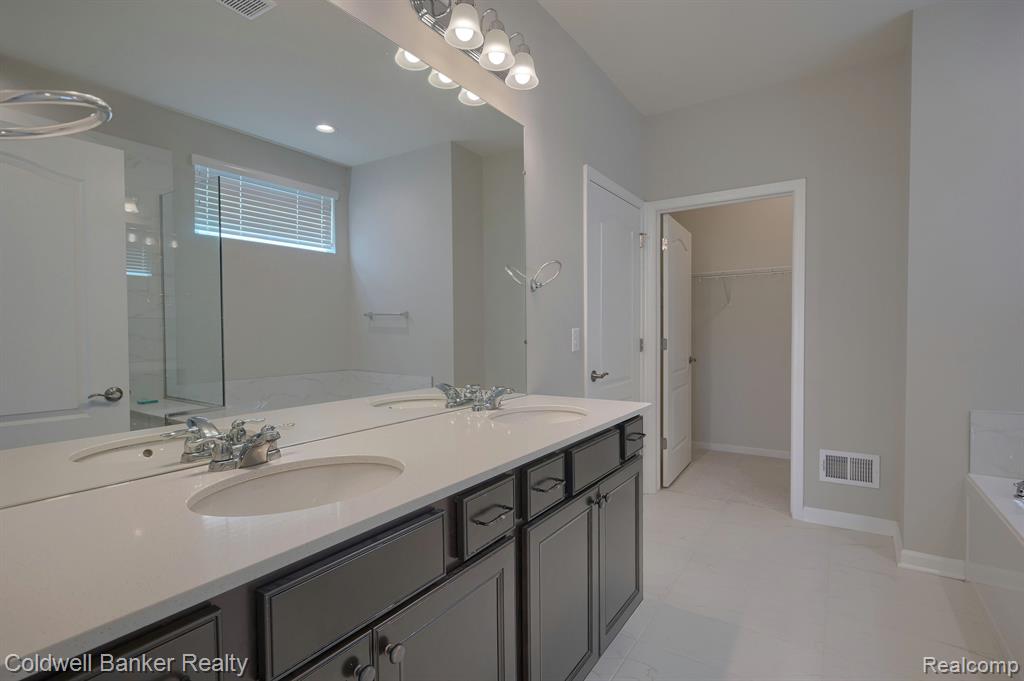 3986 Brookside Canton, MI 48188 - Photo 27 of 50 Gallery Image 27