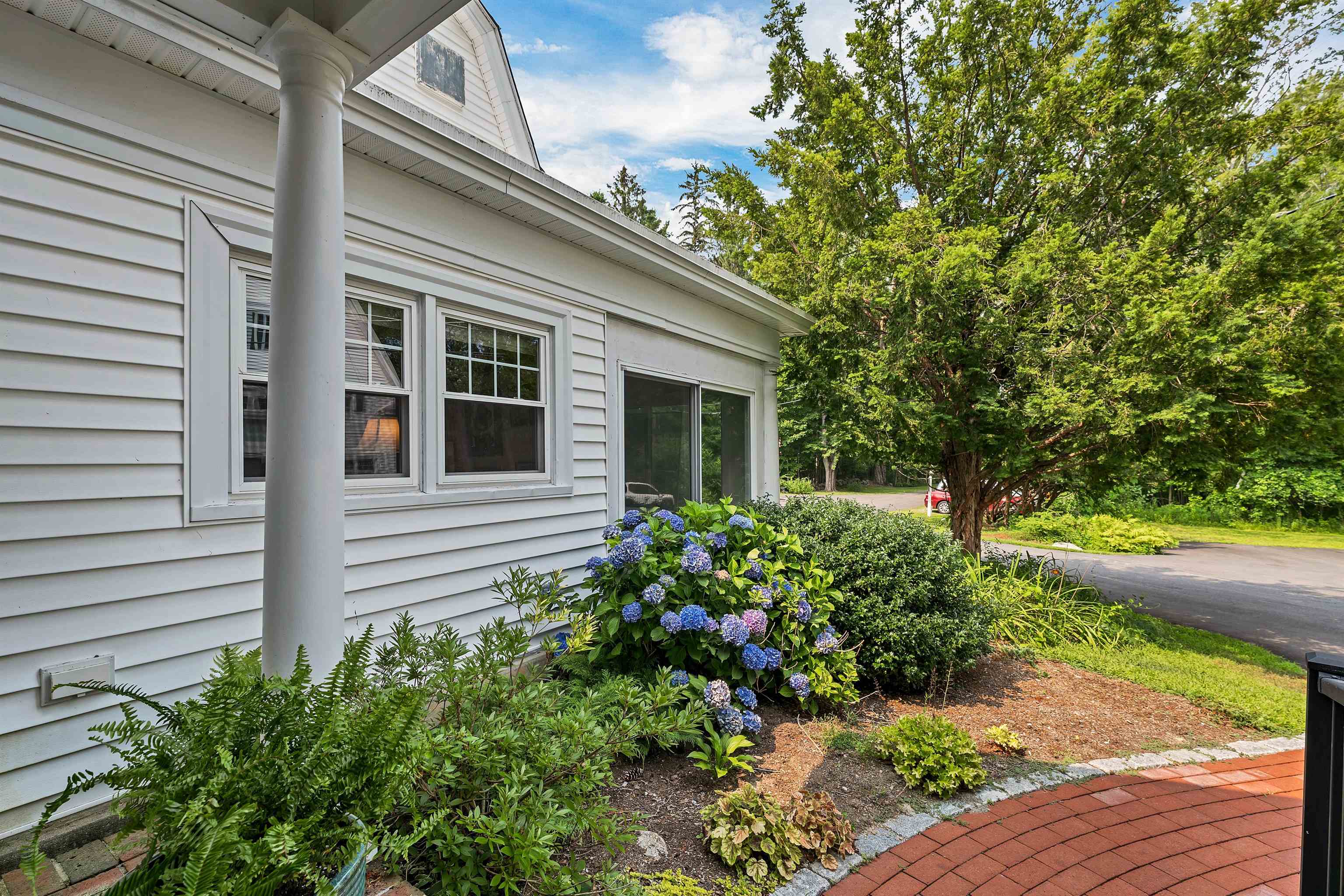 1 Farmhouse Road, Unit 1 Wolfeboro, NH 03894 - Photo 5 of 44 Gallery Image 5