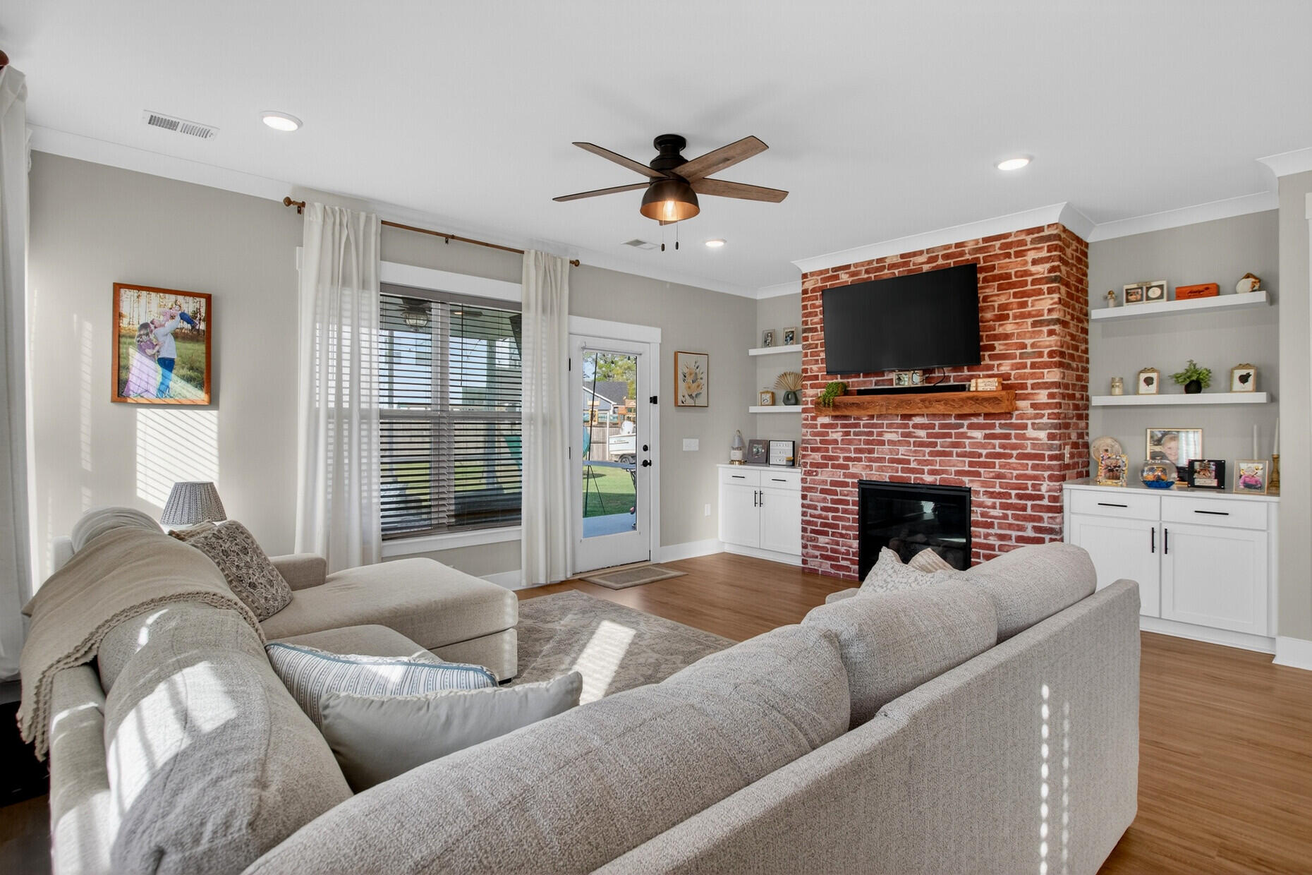105 Edisto Crossing Ridgeville, SC 29472 - Photo 8 of 45 Spacious Family Room
