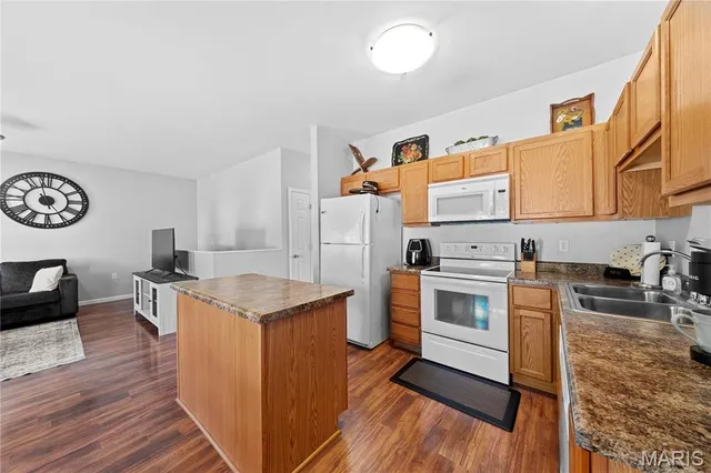 $269,900 | 978 San Luis Drive, Fenton, MO 63026