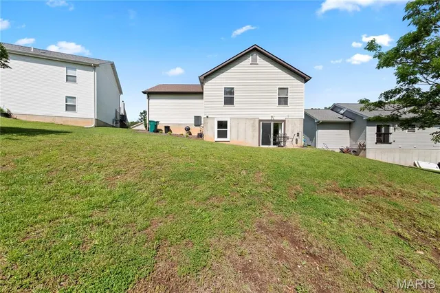 $269,900 | 978 San Luis Drive, Fenton, MO 63026