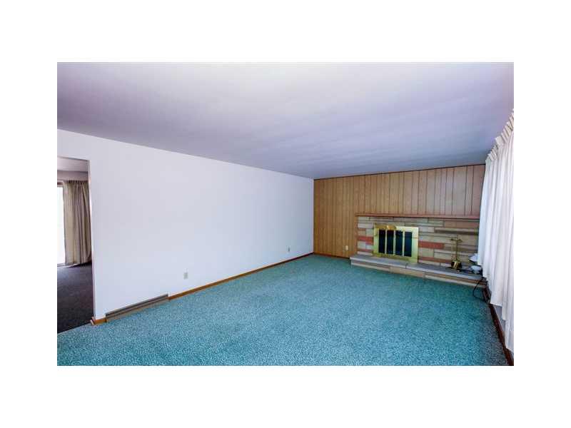 282 Georges Fairchance Road Uniontown, PA 15401 - Photo 3 of 16 Living Room.
