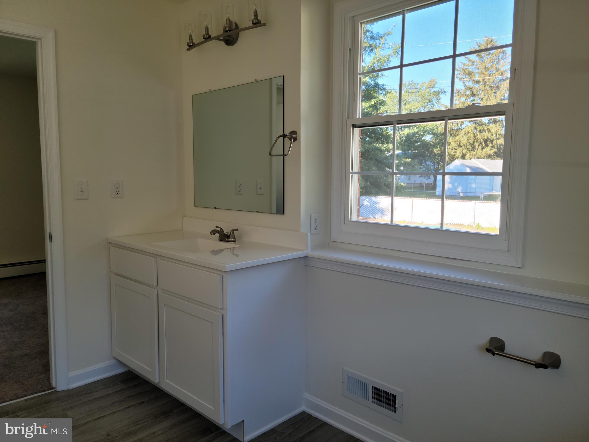 67 North Halsey Road Dover, DE 19901 - Photo 17 of 29 Master Bath