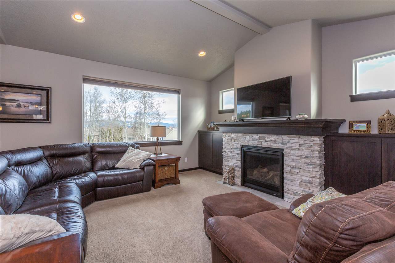 18403 Selkirk Estates Road Greenacres, WA 99016 - Photo 4 of 20 Gallery Image 4