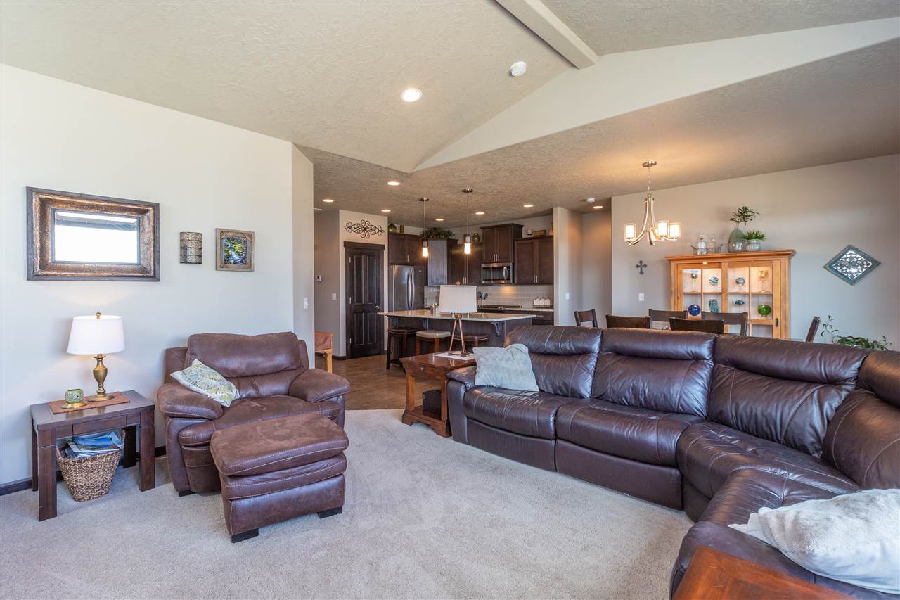 18403 Selkirk Estates Road Greenacres, WA 99016 - Photo 5 of 20 Gallery Image 5