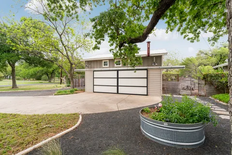 a house view with a outdoor space