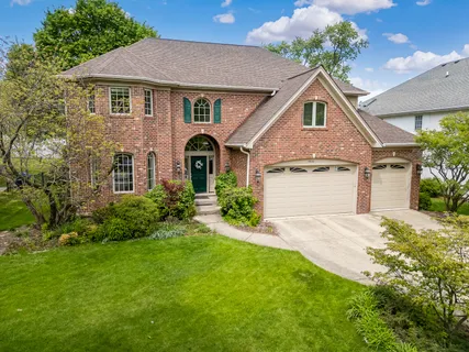 $775,000 | 9016 Darien Woods Court, Darien, IL 60561