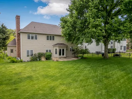 $775,000 | 9016 Darien Woods Court, Darien, IL 60561