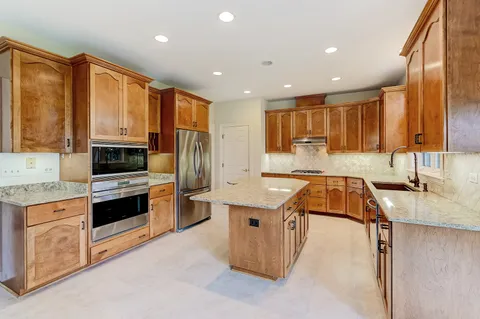 $775,000 | 9016 Darien Woods Court, Darien, IL 60561