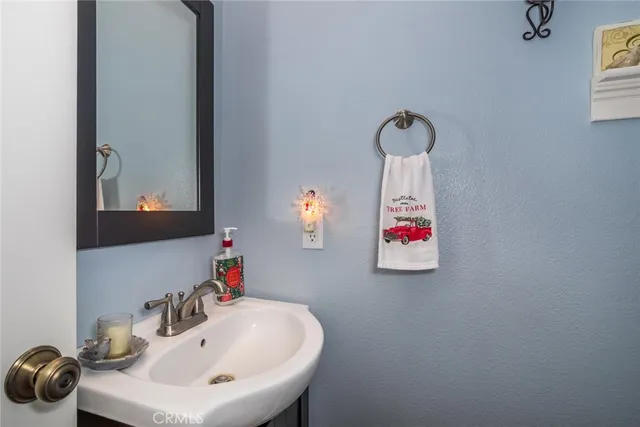 $635,000 | 27839 Skycrest Cir Drive, Unit 9, Valencia, CA 91354