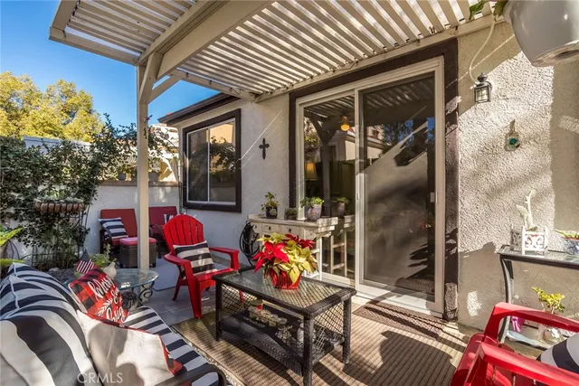 $635,000 | 27839 Skycrest Cir Drive, Unit 9, Valencia, CA 91354