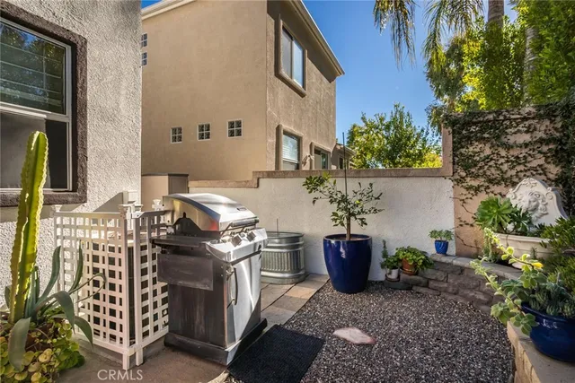 $635,000 | 27839 Skycrest Cir Drive, Unit 9, Valencia, CA 91354