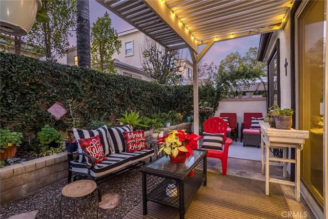 $635,000 | 27839 Skycrest Cir Drive, Unit 9, Valencia, CA 91354