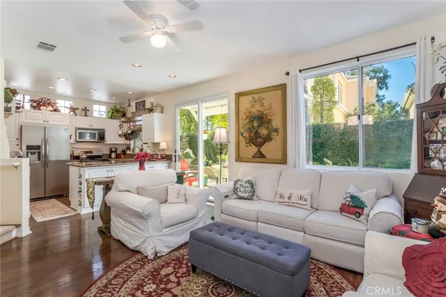 $635,000 | 27839 Skycrest Cir Drive, Unit 9, Valencia, CA 91354