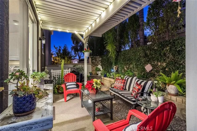 $635,000 | 27839 Skycrest Cir Drive, Unit 9, Valencia, CA 91354