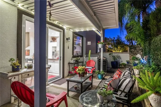 $635,000 | 27839 Skycrest Cir Drive, Unit 9, Valencia, CA 91354