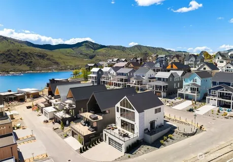 $1,680,000 | 1302 Dragonfly Lane, Chelan, WA 98816