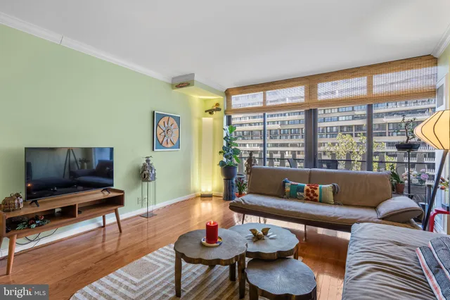 $415,000 | 700 New Hampshire Avenue Northwest, Unit 712, Washington, DC 20037