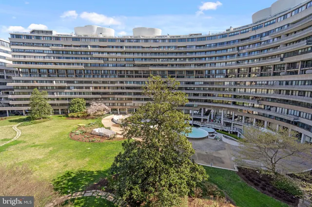 $415,000 | 700 New Hampshire Avenue Northwest, Unit 712, Washington, DC 20037