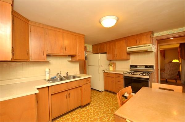 7 Hillcroft Road Waltham, MA 02452 - Photo 8 of 30 Gallery Image 8
