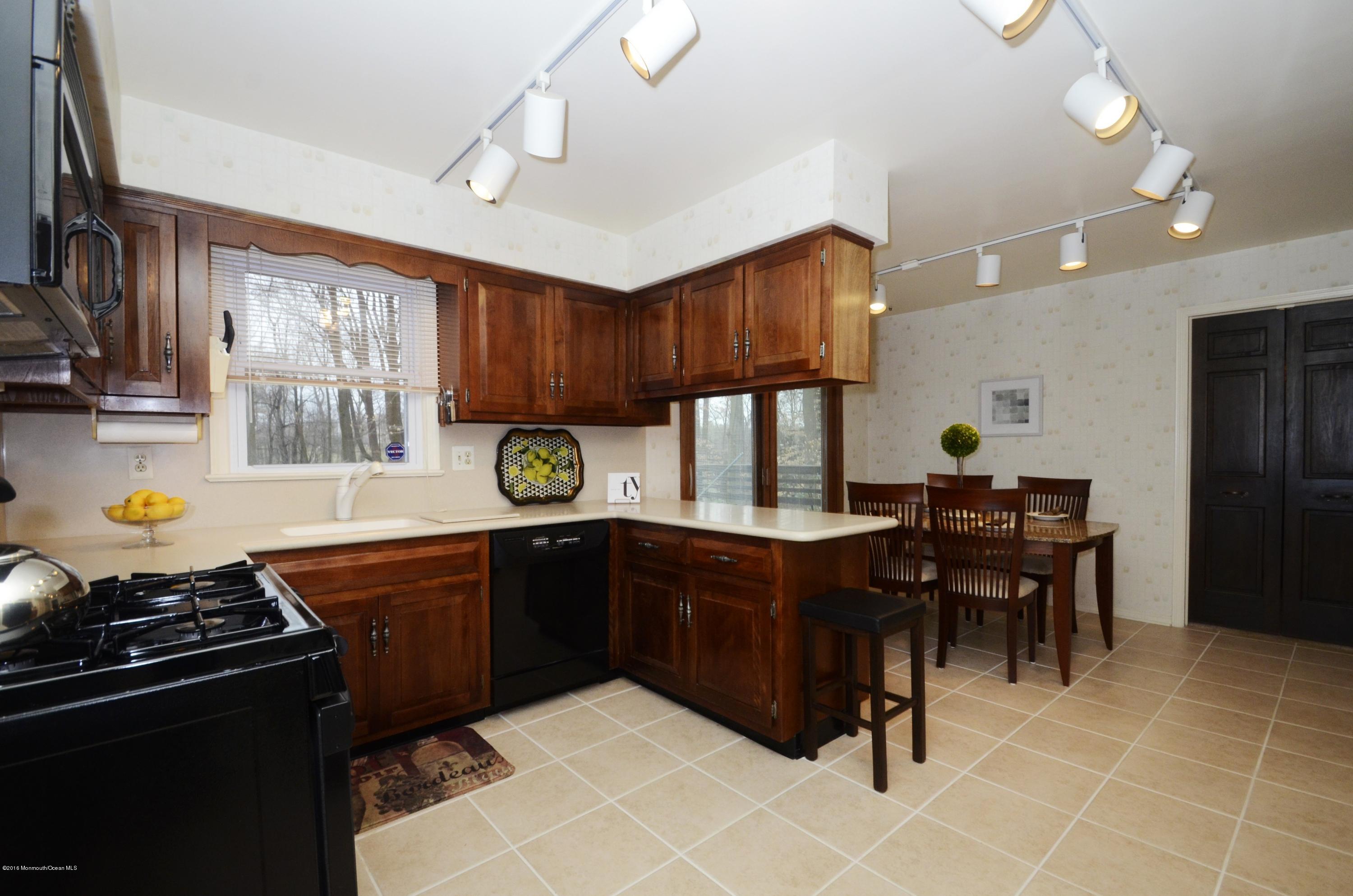 39 Tall Timber Road Middletown, NJ 07748 - Photo 13 of 18 Kitchen