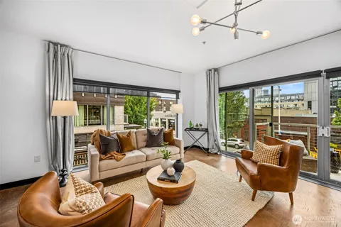 $475,000 | 1414 12th Avenue, Unit 203, Seattle, WA 98122