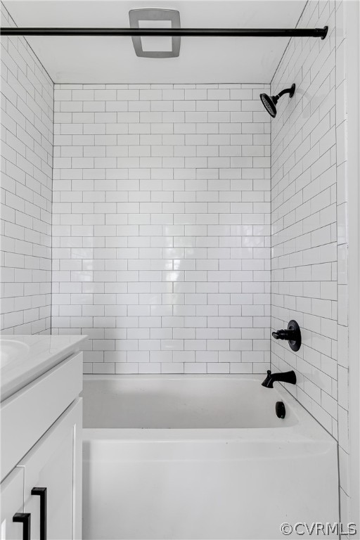 2403 Everett Street Richmond, VA 23224 - Photo 17 of 25 a bathroom with a shower and a bathtub