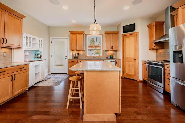 $735,000 | 126 37th Avenue East, West Fargo, ND 58078