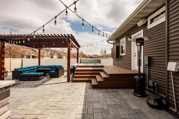 $735,000 | 126 37th Avenue East, West Fargo, ND 58078