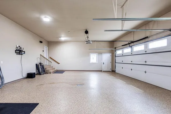 $735,000 | 126 37th Avenue East, West Fargo, ND 58078