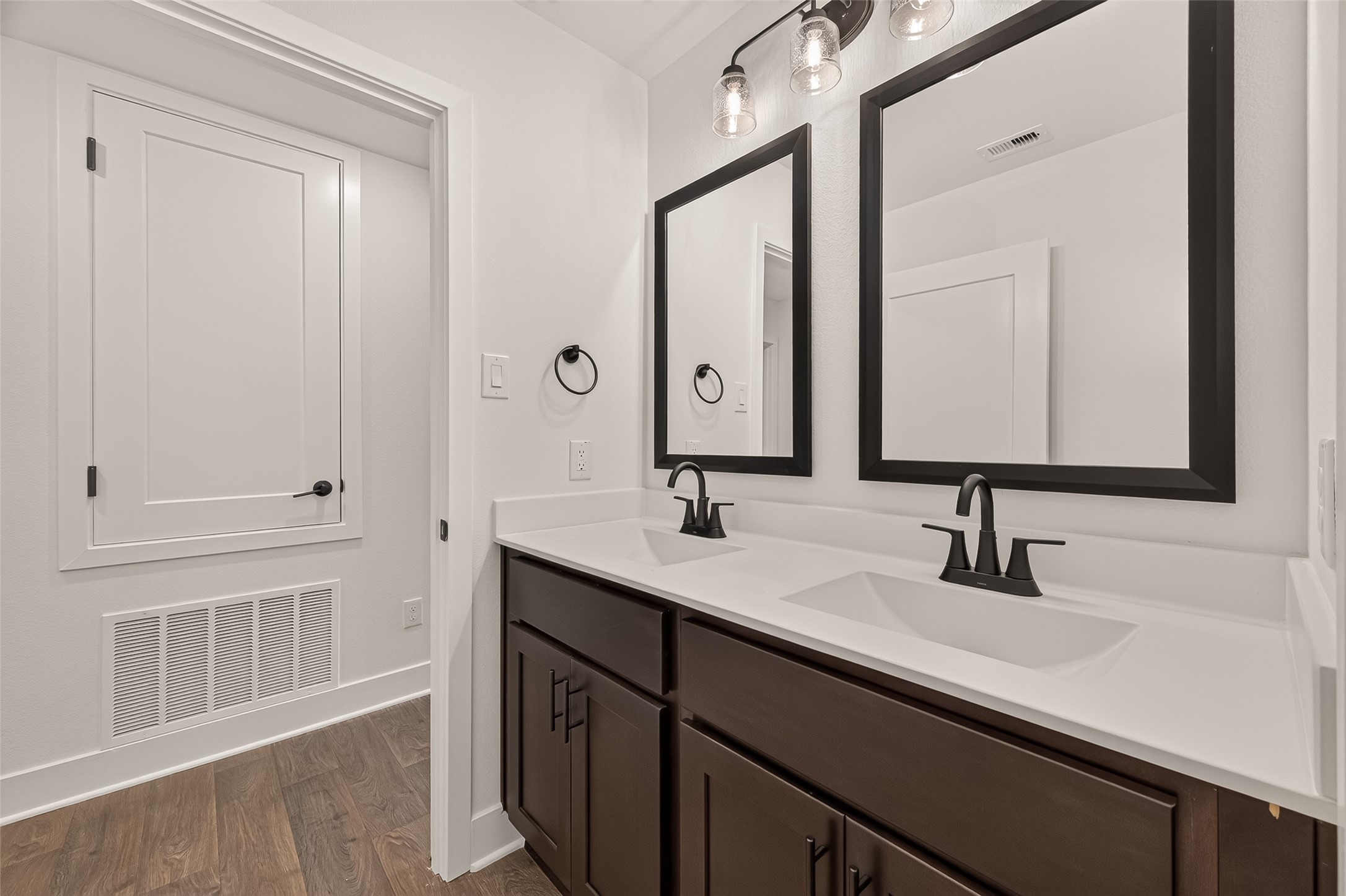 9304 Hard Rock Road Conroe, TX 77303 - Photo 20 of 38 Gallery Image 20