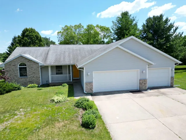 $424,900 | 384 Fairway Drive, Milton, WI 53563