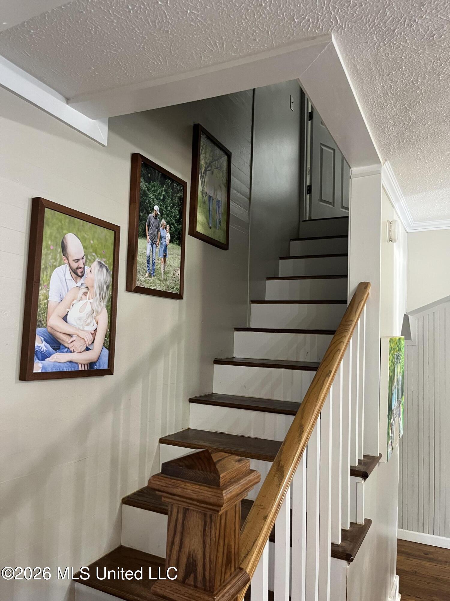 524 State Philadelphia, MS 39350 - Photo 8 of 8 Stairs