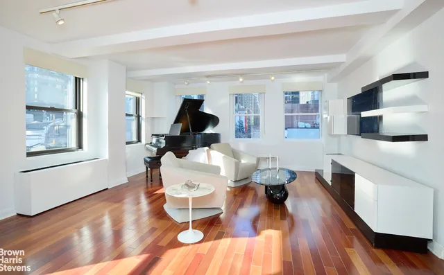 $1,395,000 | 235 East 49th Street, Unit 6BC | Midtown East