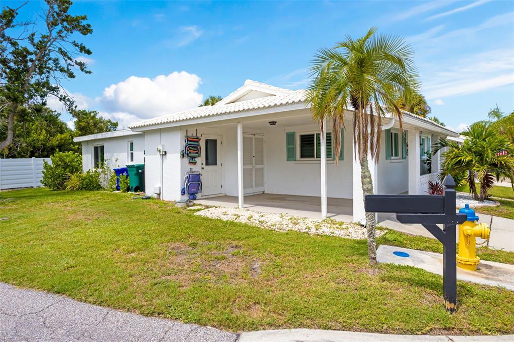 546 Spanish Drive South Longboat Key, FL 34228 - Photo 36 of 57