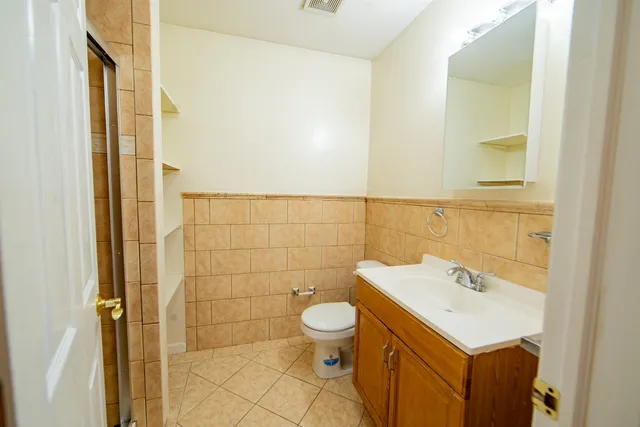 $2,700 | 540 29th Street, Unit 2, Union City, NJ 07087