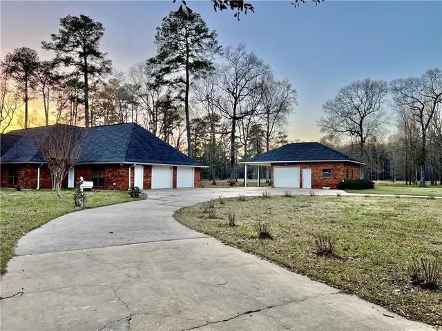 $499,000 | 3120 Highway 112, Lecompte, LA 71346