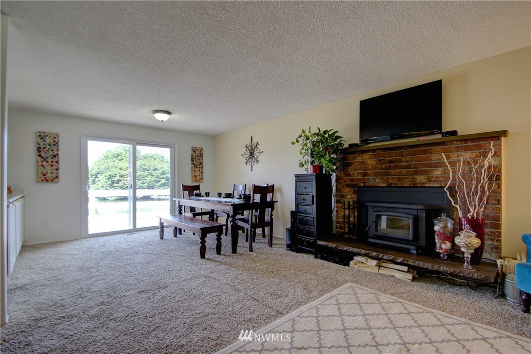 1919 Island View Road Oak Harbor, WA 98277 - Photo 11 of 25 Gallery Image 11