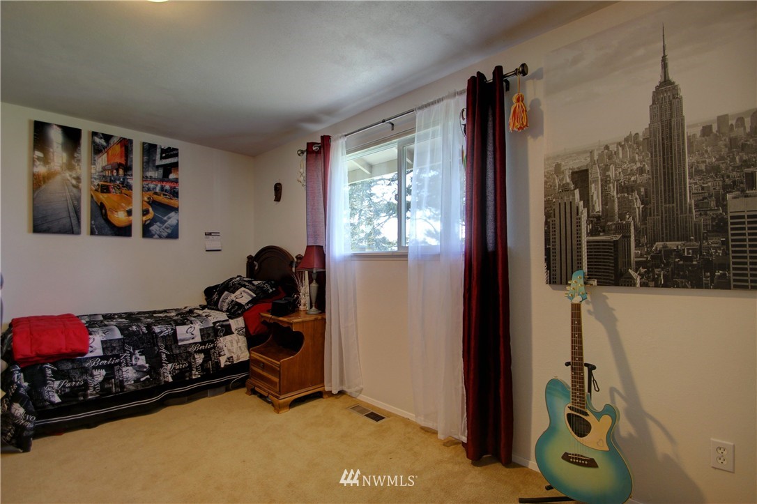 1919 Island View Road Oak Harbor, WA 98277 - Photo 14 of 25 Gallery Image 14
