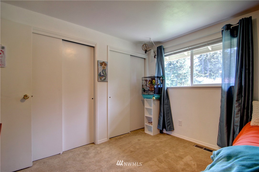 1919 Island View Road Oak Harbor, WA 98277 - Photo 15 of 25 Gallery Image 15